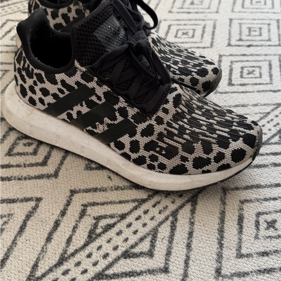 Adidas SWIFT RUN SHOES - Picture 4 of 6